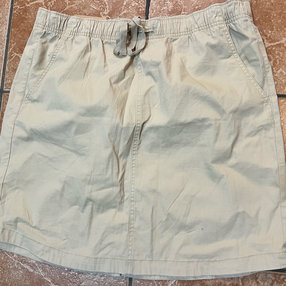BRAND NEW LL Bean Favorite Fit Khaki Tan Women's Skirt Size 16 Elastic Waisted